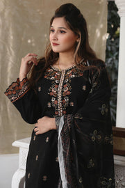 3PC Embroidered Khaddar Dress -05